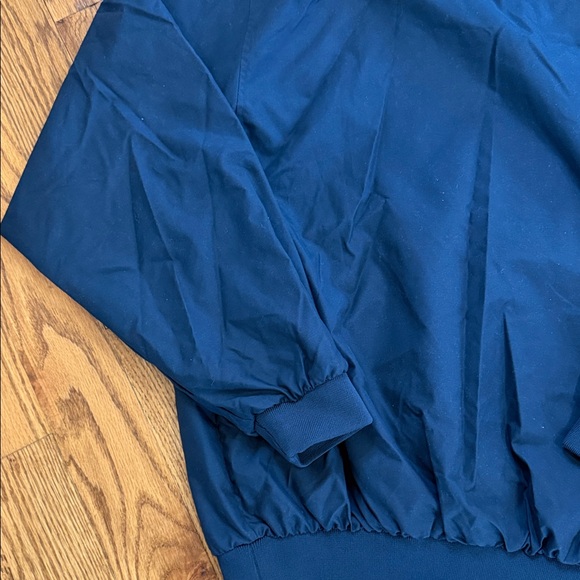 New York Yankees Majestic Windbreaker Jacket. Size Large. Like New Condition. - Picture 15 of 15